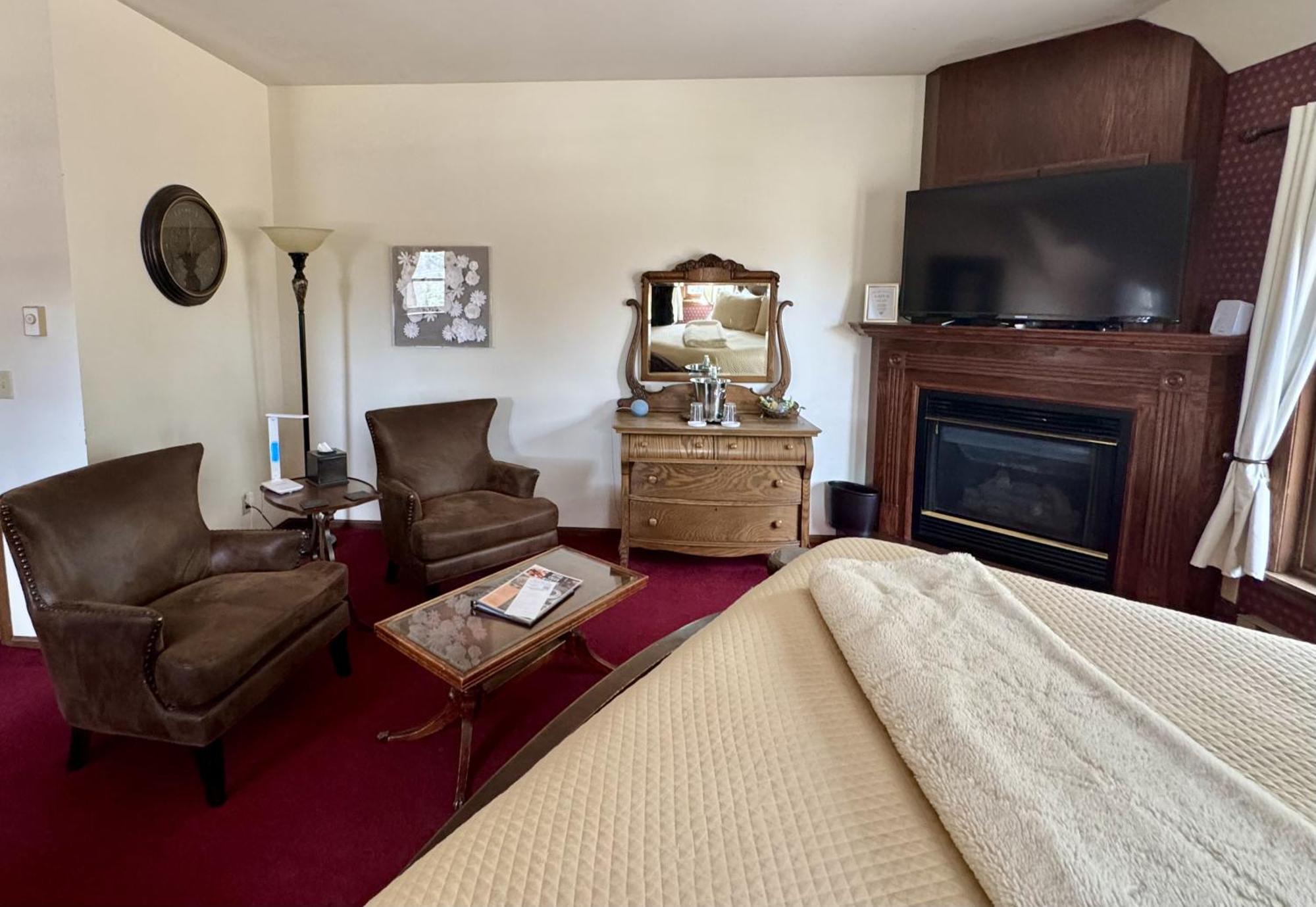 Otter Creek Eau Claire Altoona Bed & Breakfast Exterior photo